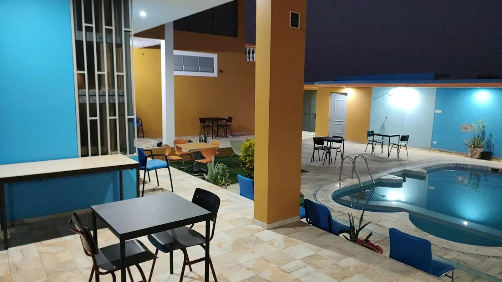 Hotel Residencial Oliveira à Porto Novo