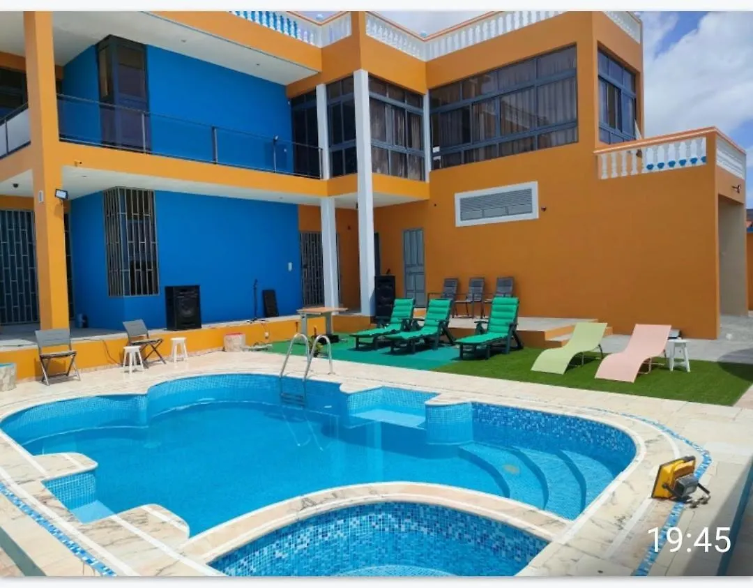 Hotel Residencial Oliveira à Porto Novo Cap-Vert