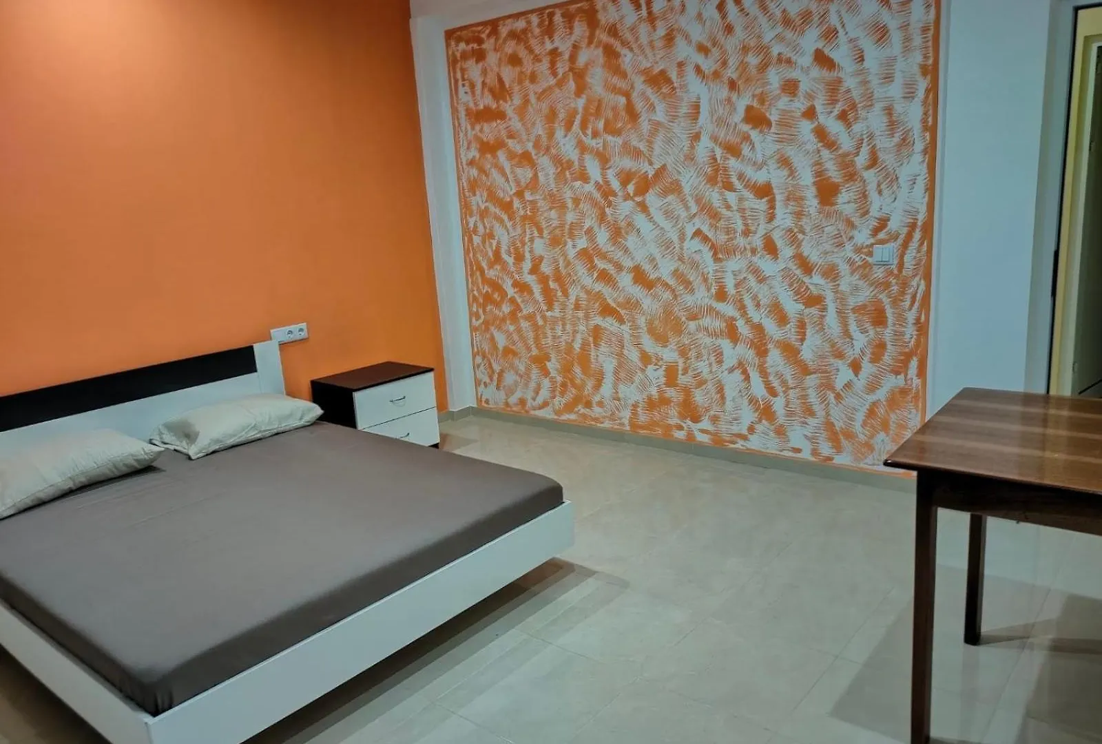 Residencial Oliveira Hotell Porto Novo